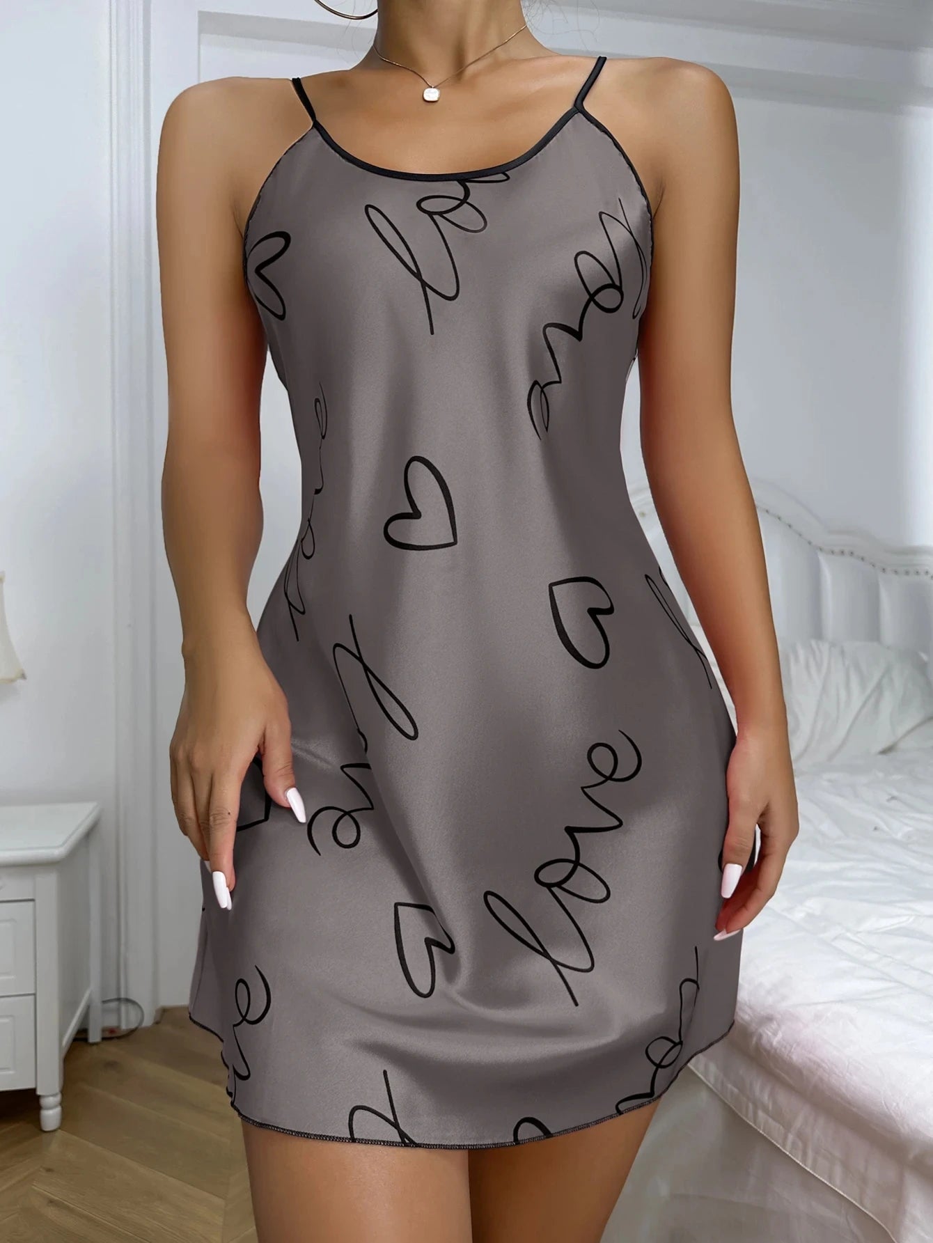 Camisón con estampado de letras y corazones, vestido informal con cuello redondo y tirantes finos para dormir, vestidos para dormir para mujer